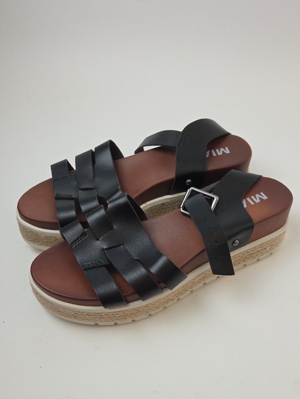 Mia Sharlot Women's Black Platform Sandals Size 9.5M NWOT